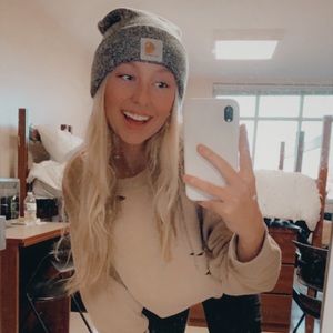 Meet your Posher, Alyssa